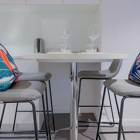 Amazing 2 Bedroom In Cbd! Брісбен Екстер'єр фото